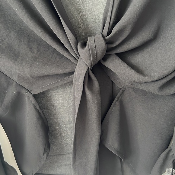 FOREVER 21 Bell Sleeved Tie Front Blouse - Picture 3 of 5